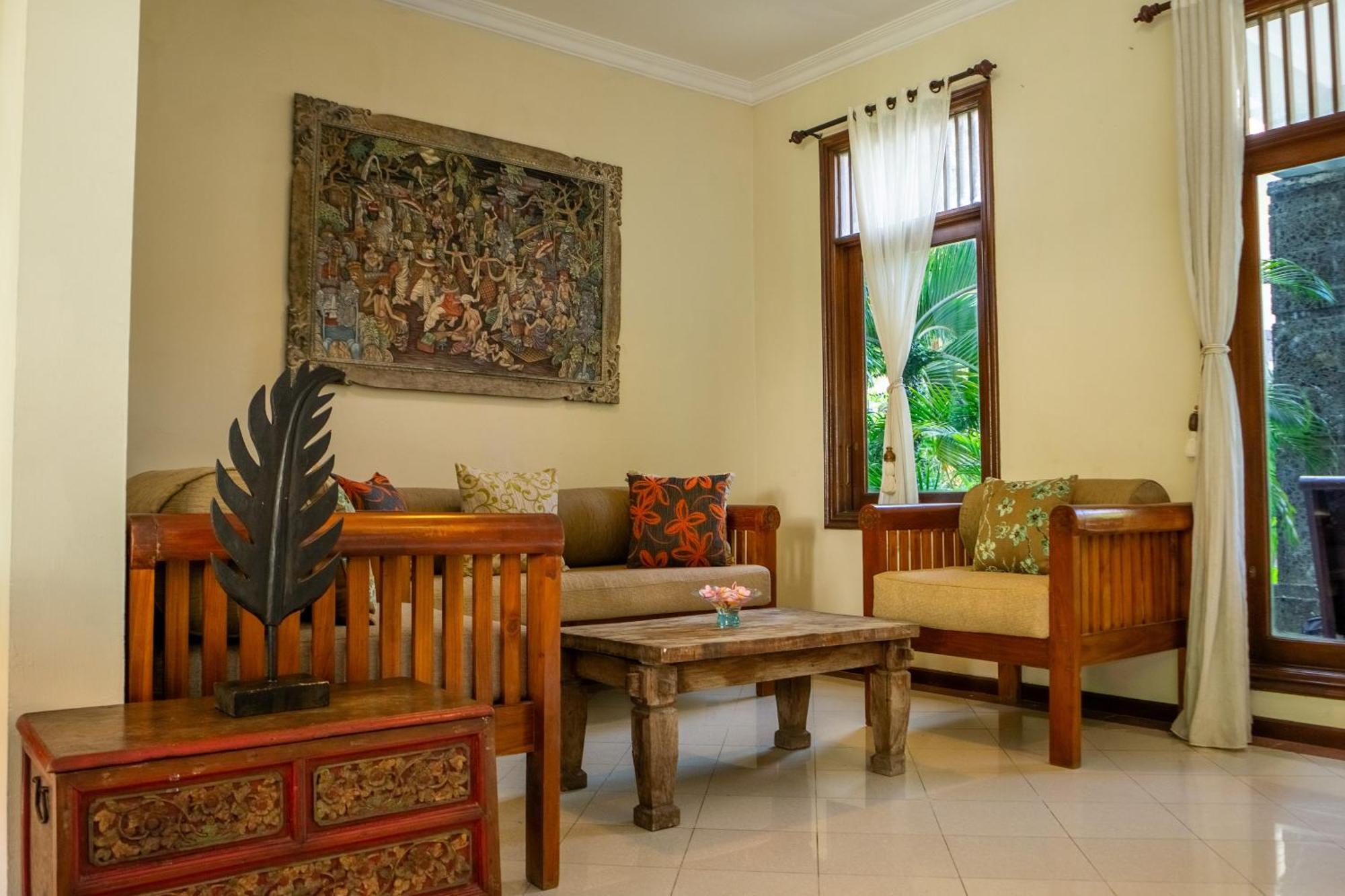 Atres Griya 5 Private Bedroom Kuta Villa